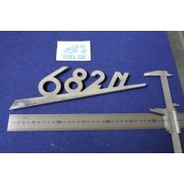 SCRITTA "682 N " METALLO CROMATO