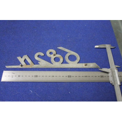EMBLEM "682 N"  METAL CHROME