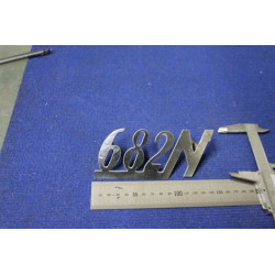 SCRITTA "682 N" METALLO CROMATO