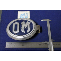 BADGE "OM" LENGHT 180 mm METAL IN BLAU BACKGROUND