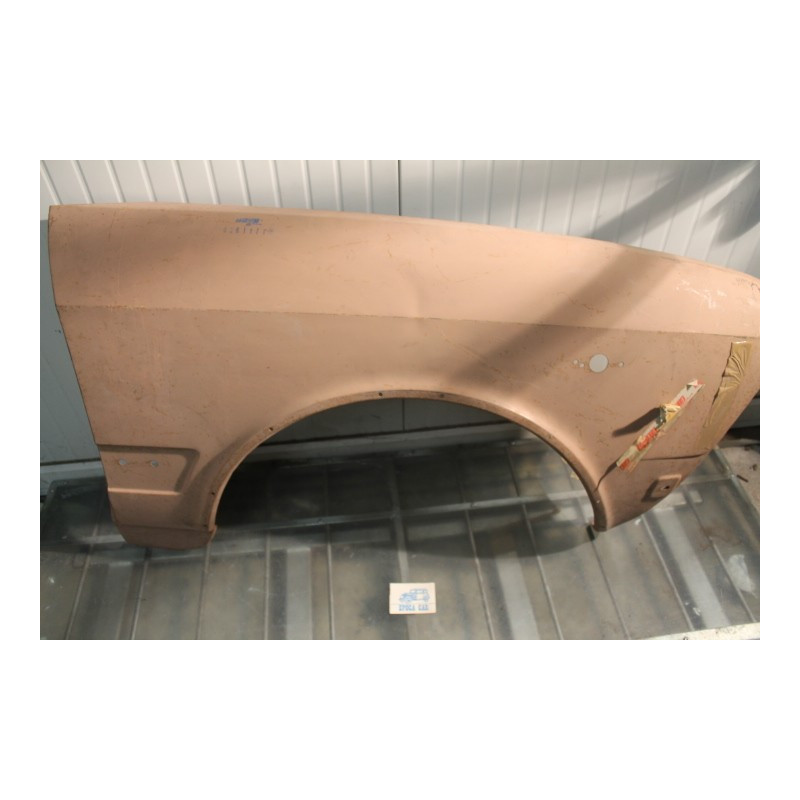 132 GLS    RIGHT ANTERIOR FENDER (4381171)
