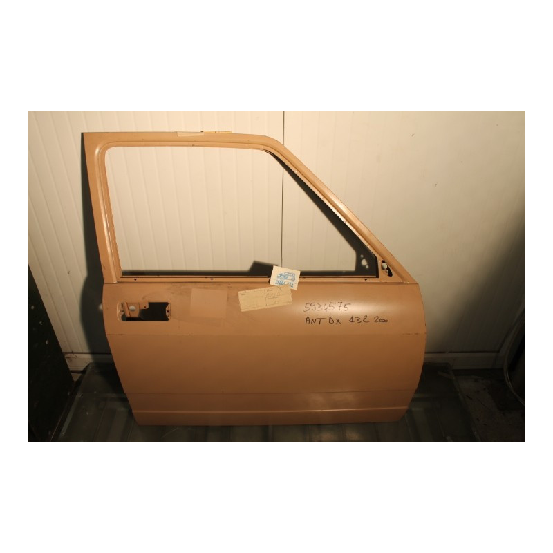 132 2000   RIGHT ANTERIOR DOOR (5934575-4L)
