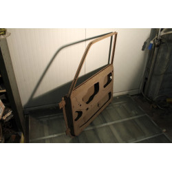 125 1°S  RIGHT FRONT DOOR