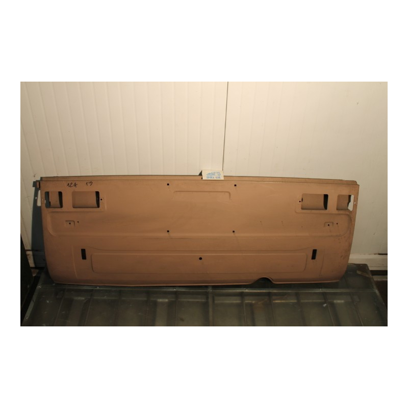 124 1°S  REAR PANEL (4133557)