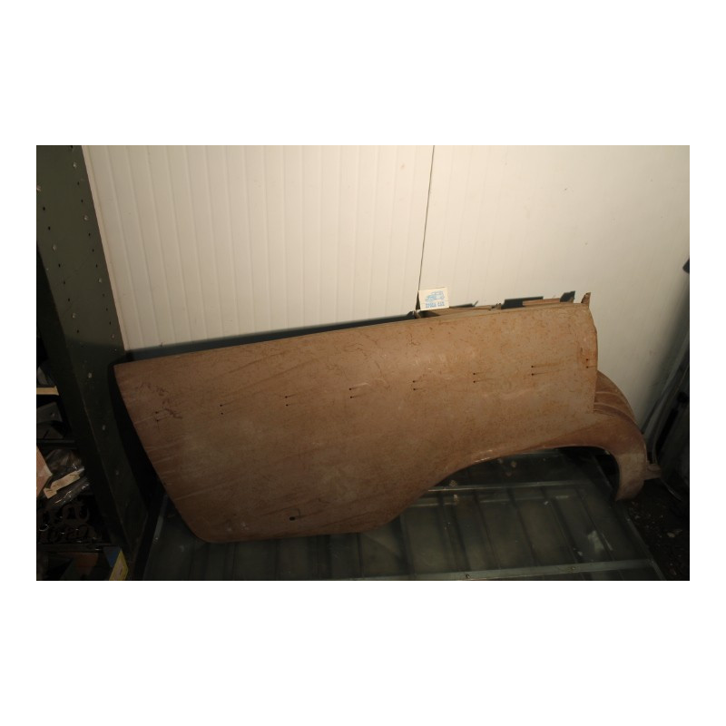 FIAT 2300 REAR RIGHT FENDER