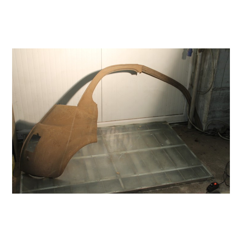 500   HELF RIGHT FENDER WITH ROUND ROOF