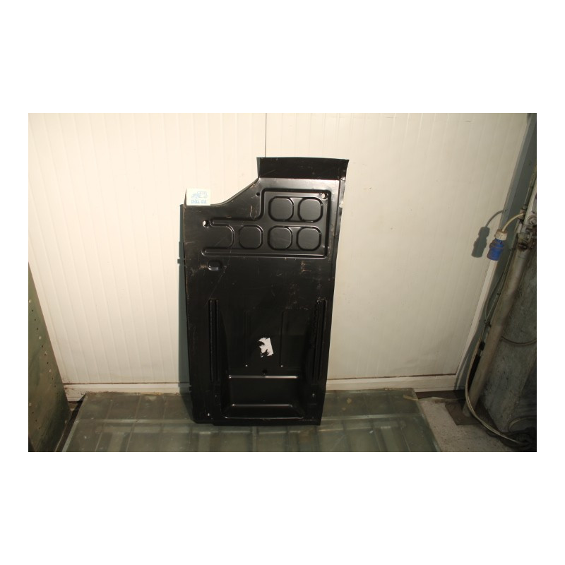 500  D F L R   LEFT FLOOR PANEL