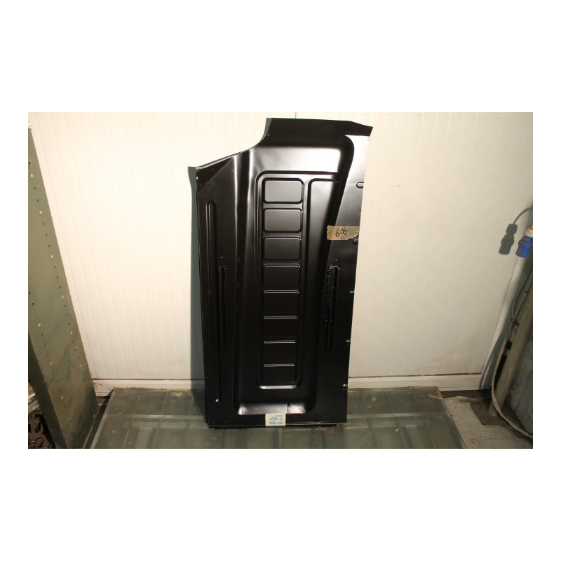 600   LEFT FLOOR PANEL