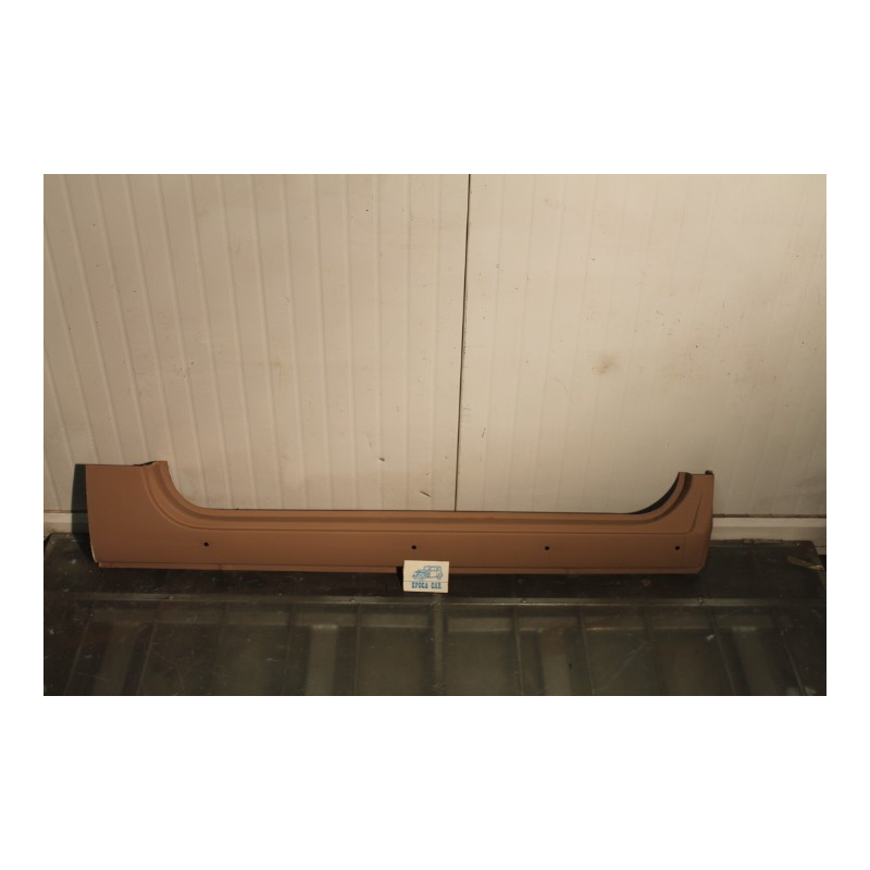 850  SOTTOPORTA DX