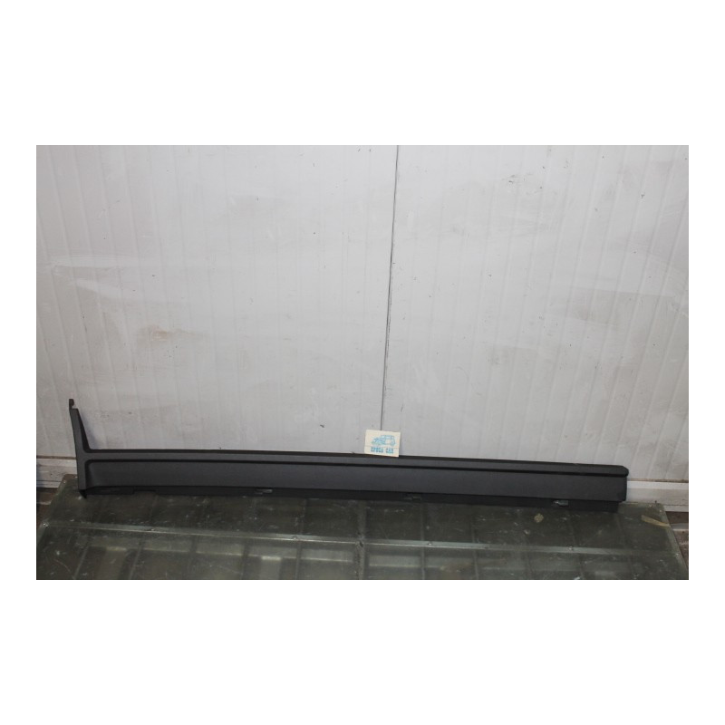 ALFETTA GTV 2000-2500   FRONT LEFT PLASTIC SILL MOLDING