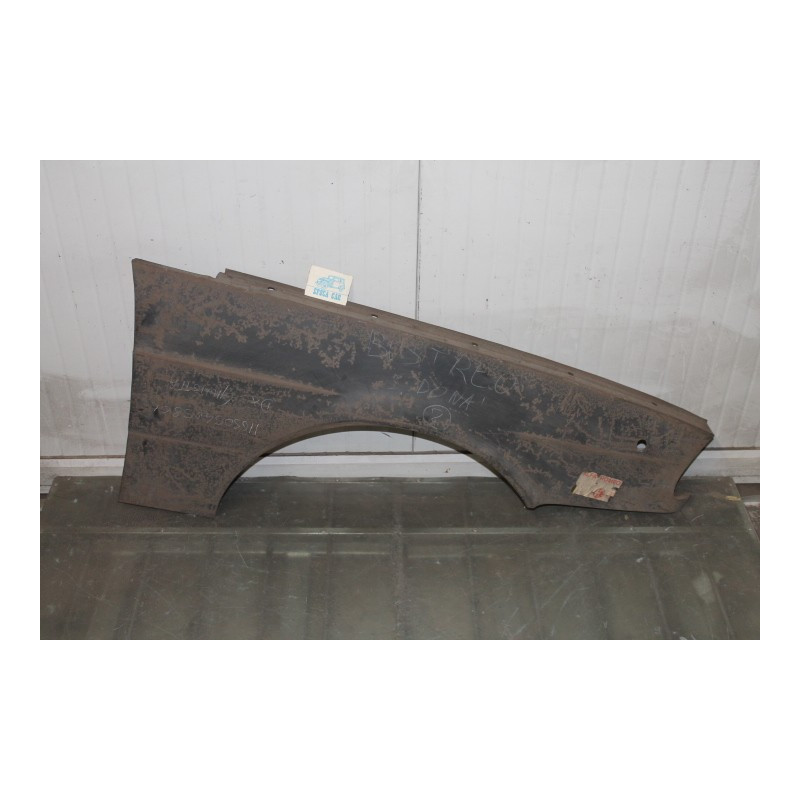 FRONT FENDER RIGHT 116.50.54.058.01