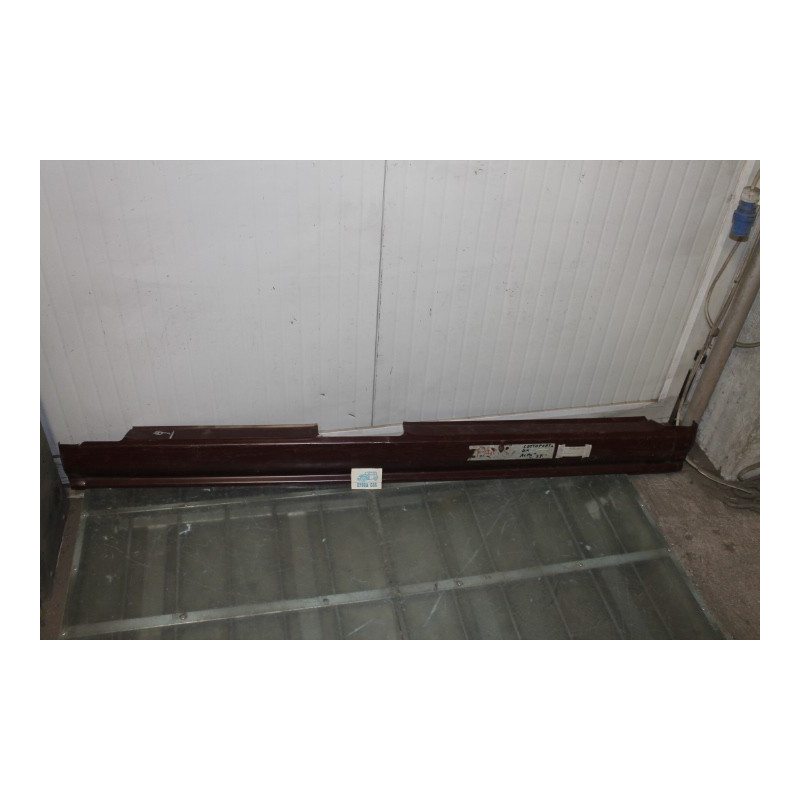 UNDERDOOR RIGHT