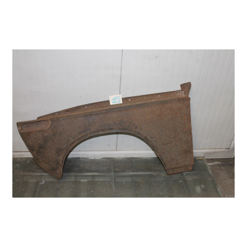 BMW (1502-2002 ?)  FRONT LEFT FENDER