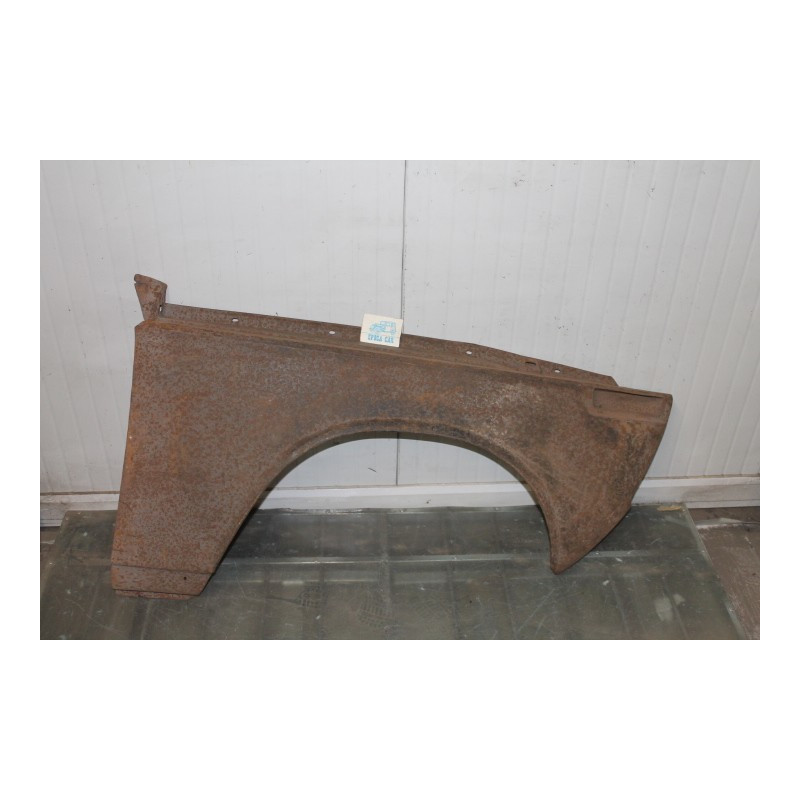 BMW (1502-2002 ?) PARAFANGO ANTERIORE DX