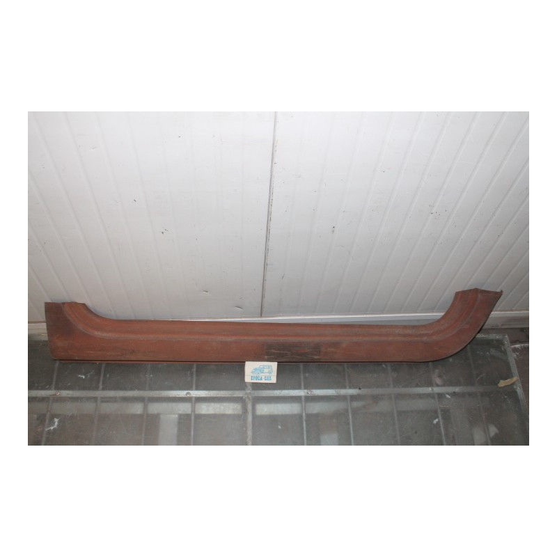 500 (?)  RIGHT DOOR-SILL    LONG TYPE