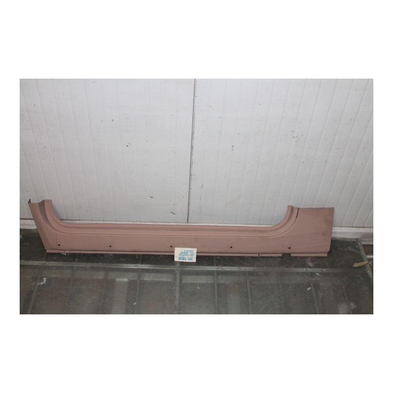 500 F-L  DOOR-SILL ( A LITTLE MORE SHORT)