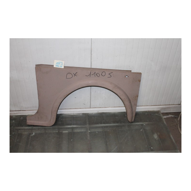 1100 SPECIAL    RIGHT FRONT FENDER