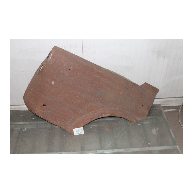1100 103  (1960)  RIGHT REAR FENDER