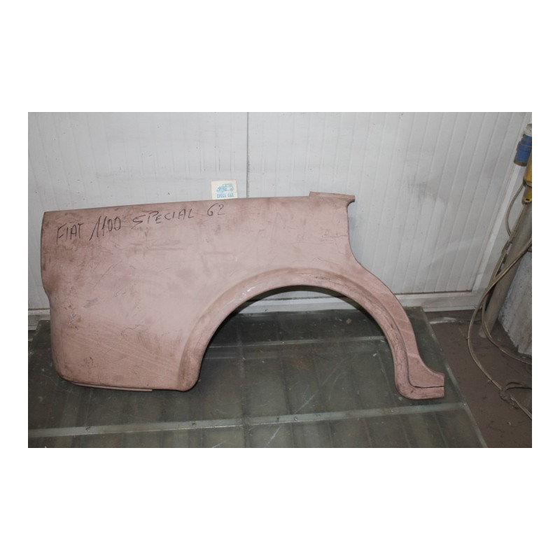 1100 D  LEFT REAR FENDER