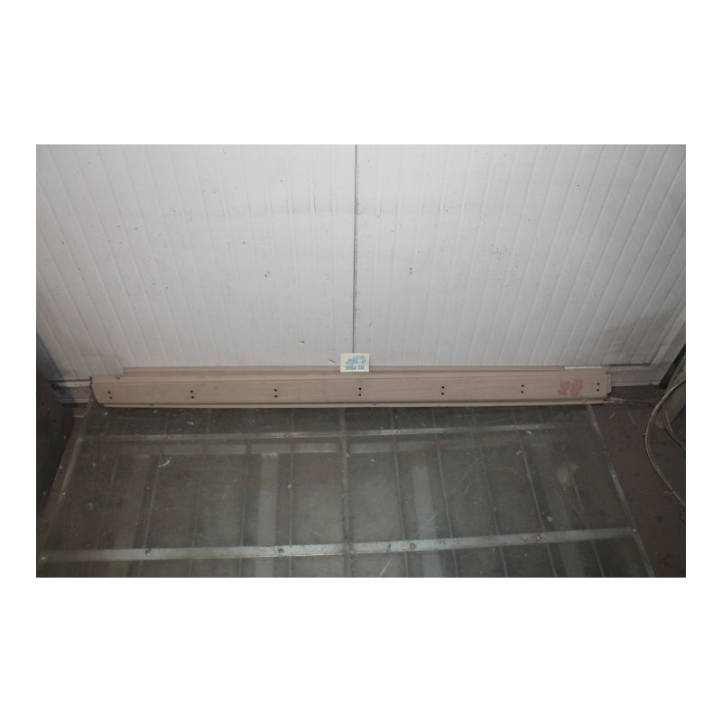 1300/1500  RIGHT DOOR-SILL
