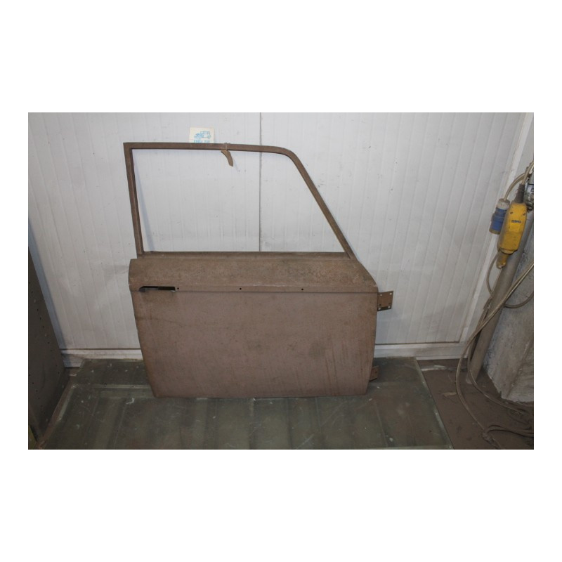 1300/1500  RIGHT FRONT DOOR  4118310