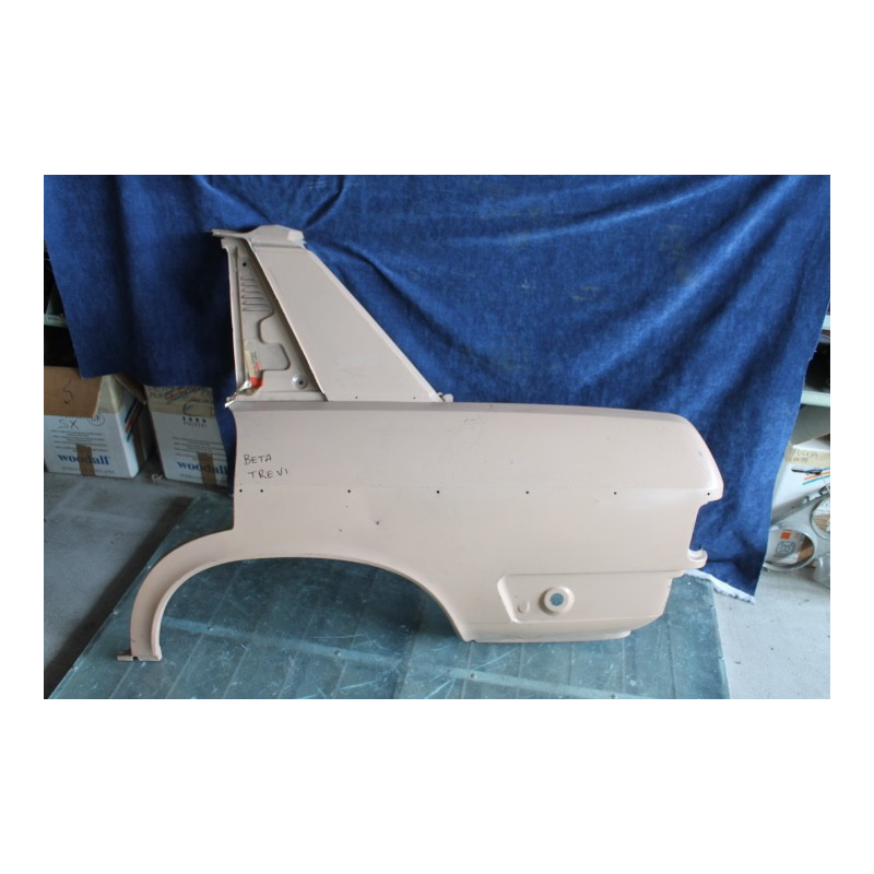 BETA TREVI   PARAFANGO POSTERIORE SX   82403624