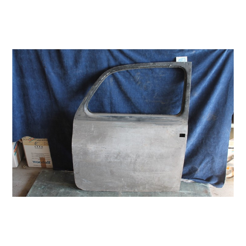 AURELIA     USED FRONT LEFT DOOR  ALUMINIUM