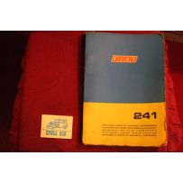 241      CATALOGO PARTI DI RICAMBIO-CARROZZERIA (2° EDIZIONE 1970) discrete condizioni: un pò sprco, qualche scritta interna