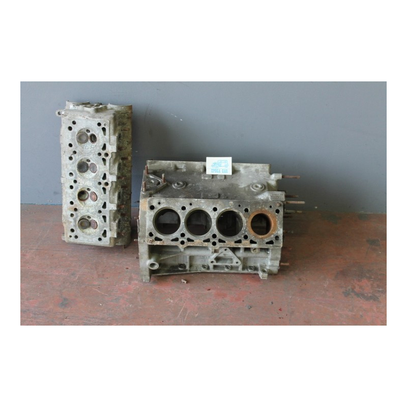 FERRARI ENGINE  F 106 C 000 00321  (DAMAGED)  +  ENGINE HEAD