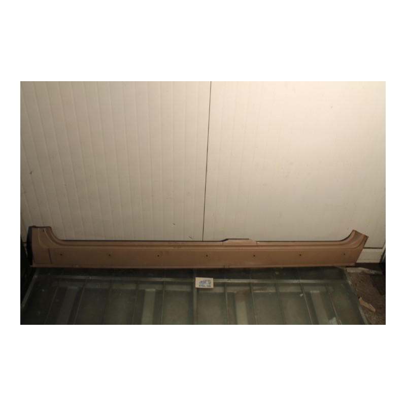124 - 125 SOTTOPORTA SX CON FORI